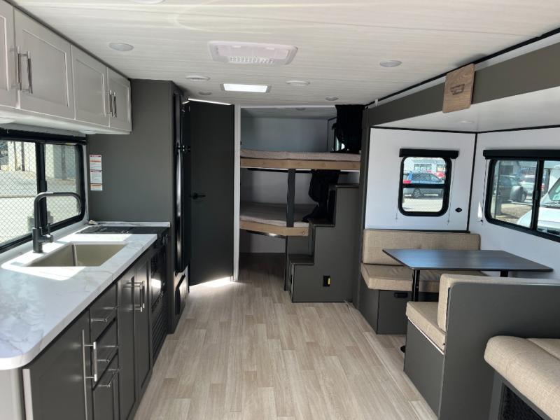 2026 Keystone Bullet Classic Dual Axle 26BHCWE, $ 34,995