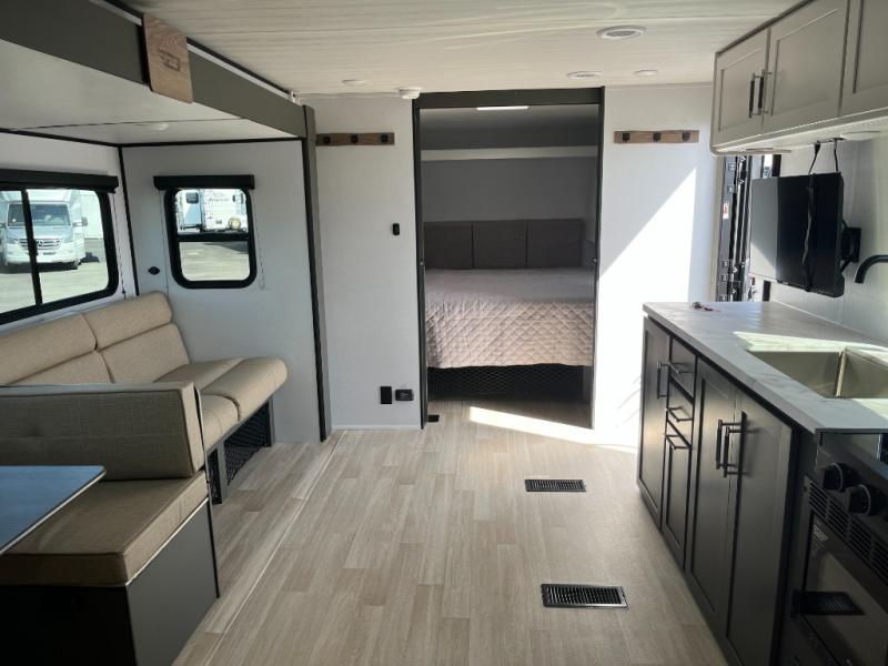 2026 Keystone Bullet Classic Dual Axle 26BHCWE, $ 34,995