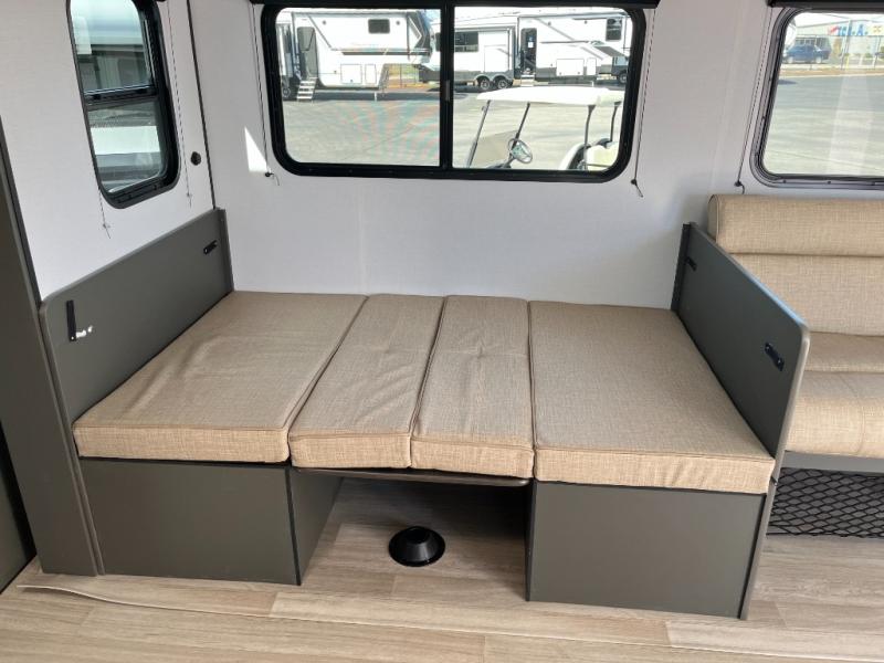 2026 Keystone Bullet Classic Dual Axle 26BHCWE, $ 34,995