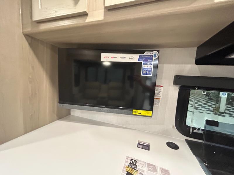 2025 Forest River Rockwood Mini Lite 2518S, $ 39,998