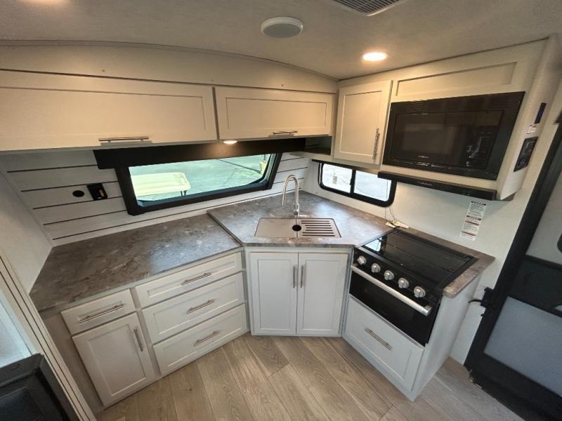 2026 Keystone Cougar Half-Ton (Travel Trailer) 25F, $ 49,979