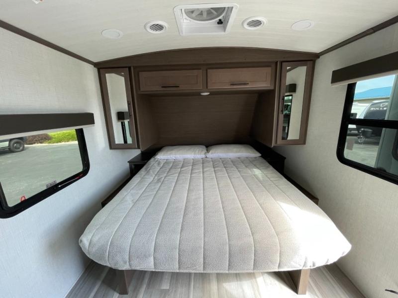 2026 Keystone Cougar Half-Ton (Travel Trailer) 22M, $ 47,960