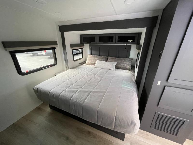 2026 Forest River Rockwood Ultra Lite 2619FK, $ 56,249