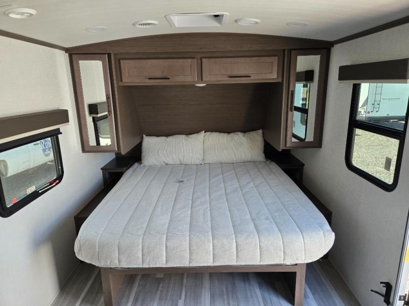 2026 Keystone Cougar Half-Ton (Travel Trailer) 22M, $ 47,888