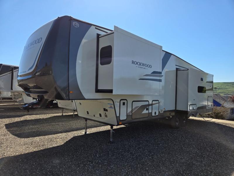 2026 Forest River Rockwood Signature Fifth Wheel R, $ 79,998