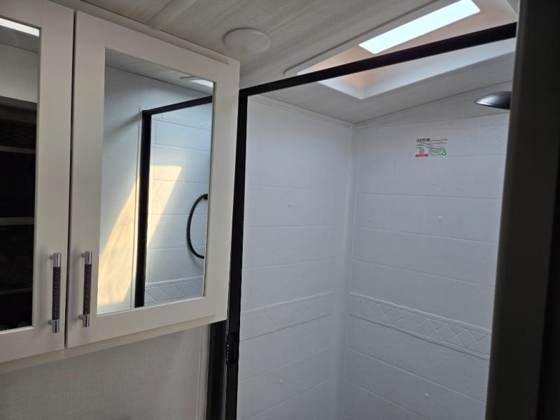 2025 Keystone Bullet Crossfire (Double-Axle - West, $ 37,998