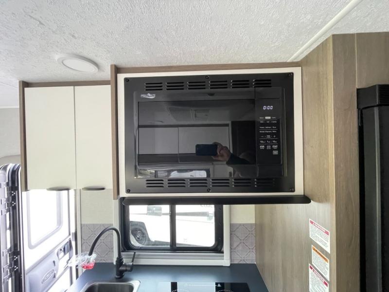 2025 Coachmen Cross Trail EV 21XG, $ 129,998