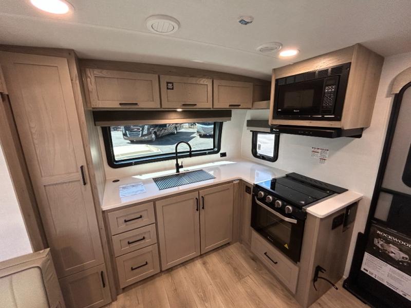 2026 Forest River Rockwood Mini Lite 2506FK, $ 47,664