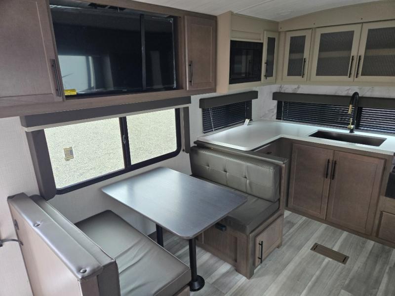 2026 Keystone Cougar Half-Ton (Travel Trailer) 25M, $ 48,979