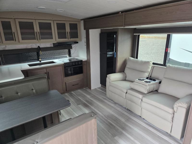 2026 Keystone Cougar Half-Ton (Travel Trailer) 25M, $ 48,979