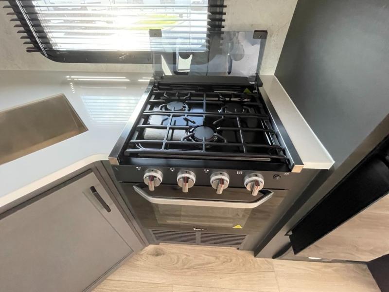 2026 Forest River Rockwood Ultra Lite 2706BH, $ 54,993