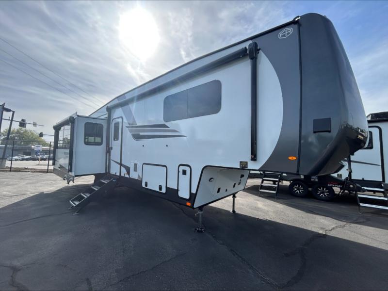2026 Forest River Rockwood Signature Fifth Wheel R, $ 79,998