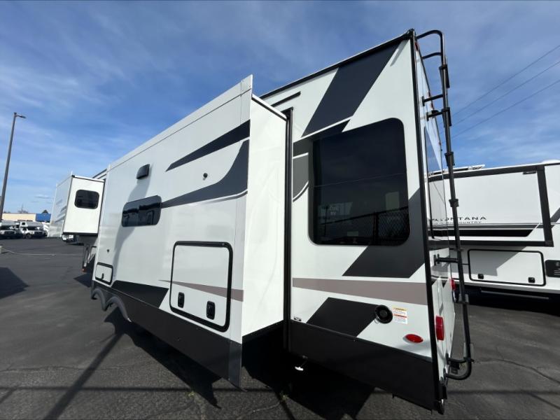 2026 Forest River Rockwood Signature Fifth Wheel R, $ 79,998