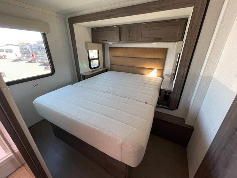 2026 Winnebago Minnie Winnie® NPF 26NP, $ 119,998