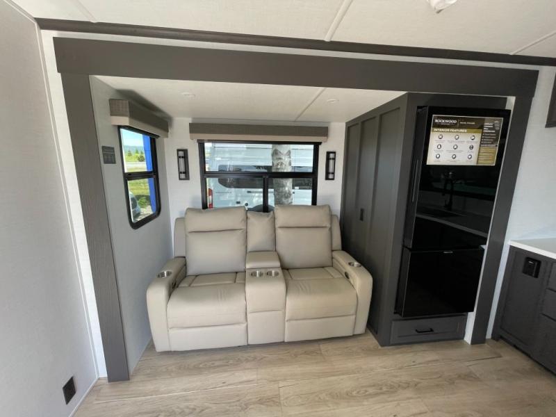 2026 Forest River Rockwood Signature Travel Traile, $ 59,958