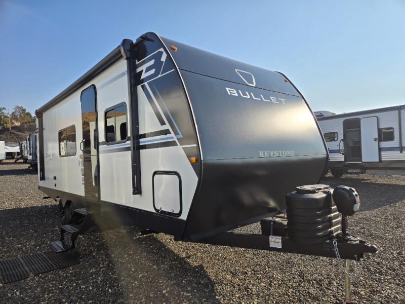 2026 Keystone Bullet Classic Dual Axle 2240RKWE Du, $ 34,998