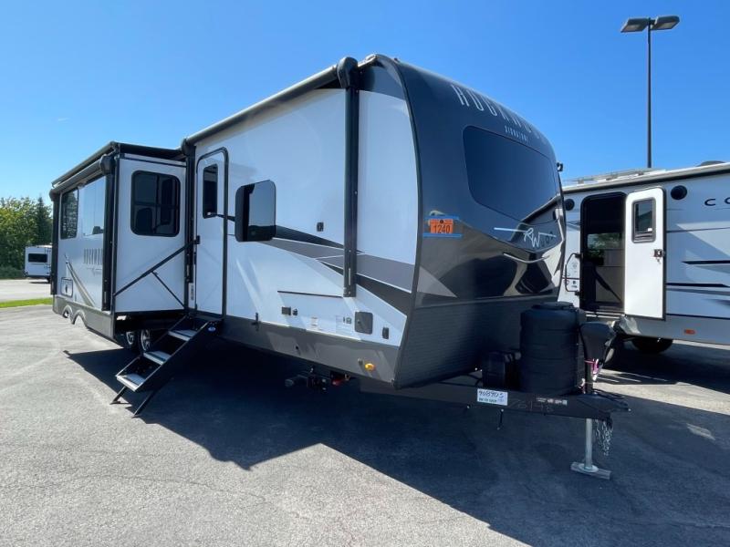 2025 Forest River Rockwood Signature Travel Traile, $ 57,998