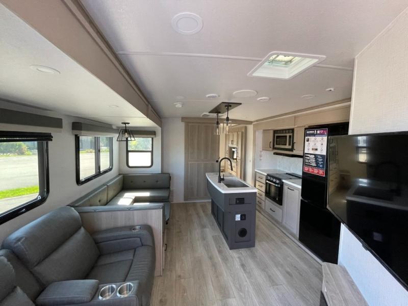 2025 Forest River Rockwood Signature Travel Traile, $ 57,998