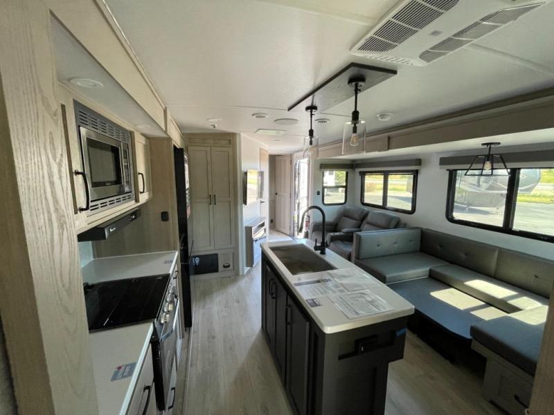 2025 Forest River Rockwood Signature Travel Traile, $ 57,998