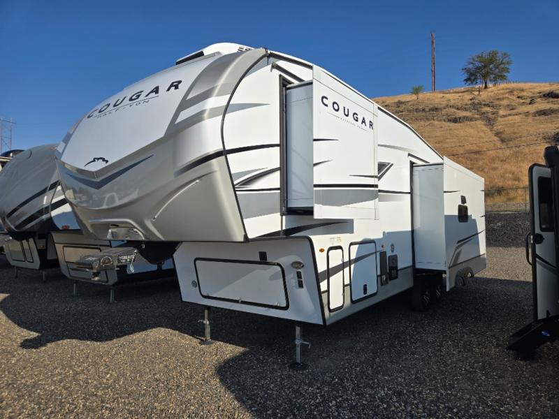 2025 Keystone Cougar Half-Ton (Fifth Wheel) 29RLI, $ 56,339