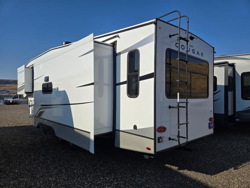 2025 Keystone Cougar Half-Ton (Fifth Wheel) 29RLI, $ 56,339