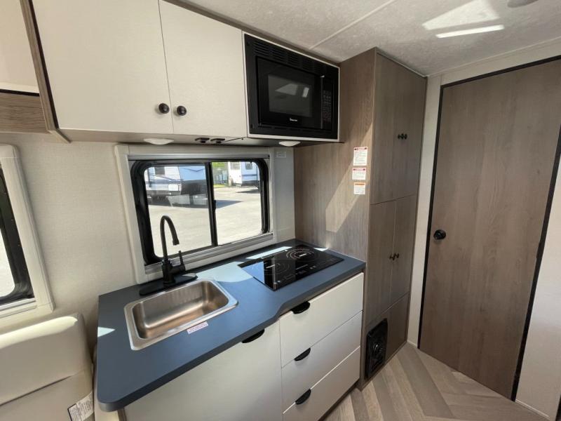 2025 Coachmen Cross Trail EV 20BH, $ 99,998