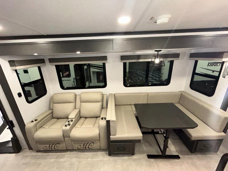 2025 Forest River Rockwood Signature Travel Traile, $ 59,998
