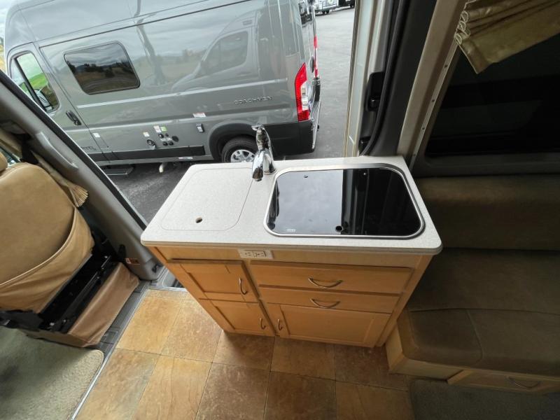2014 Pleasure-Way Ascent, $ 59,990
