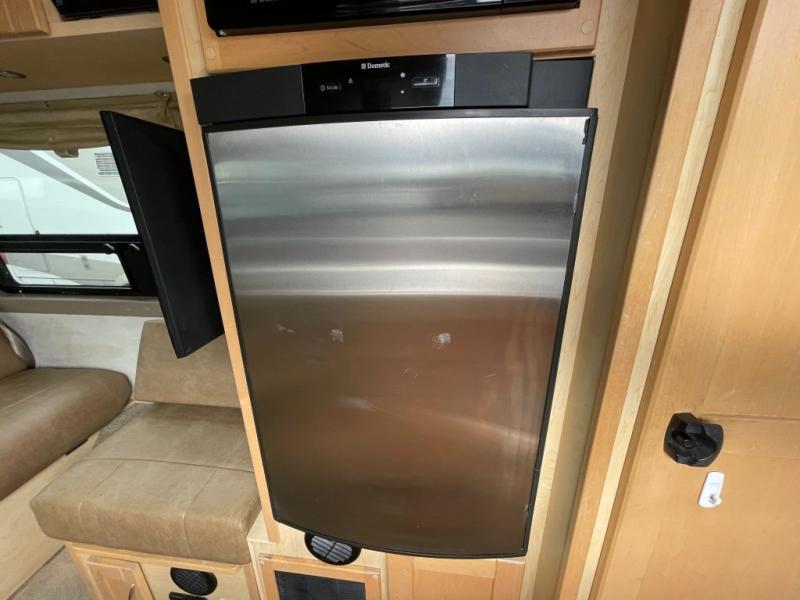 2014 Pleasure-Way Ascent, $ 59,990