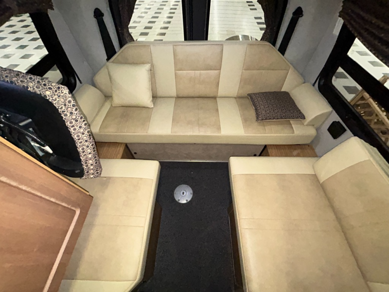 2016 Roadtrek 210, $ 78,990