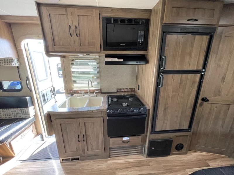 2016 Coachmen Prism 2200 LE, $ 69,990