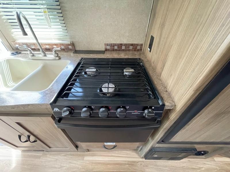 2016 Coachmen Prism 2200 LE, $ 69,990