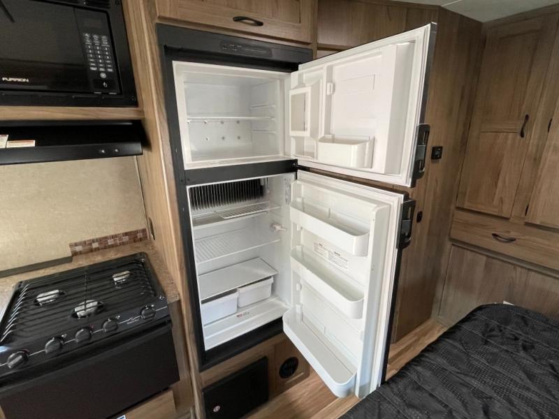 2016 Coachmen Prism 2200 LE, $ 69,990