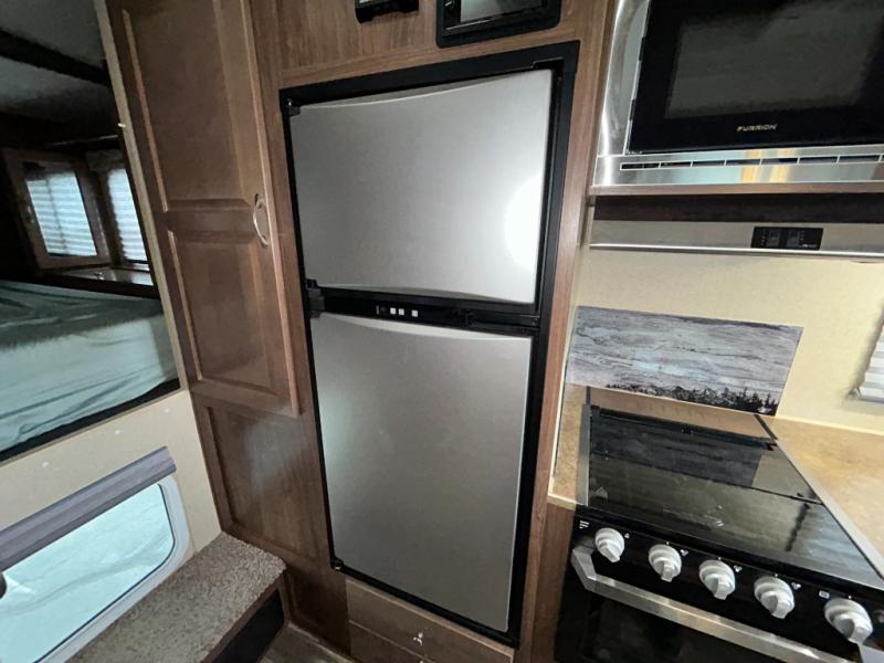 2020 Northwood Arctic Fox 865 Wet Bath, $ 34,990