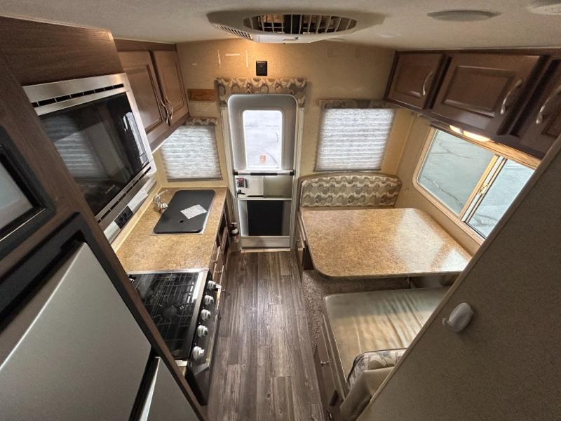 2020 Northwood Arctic Fox 865 Wet Bath, $ 34,990