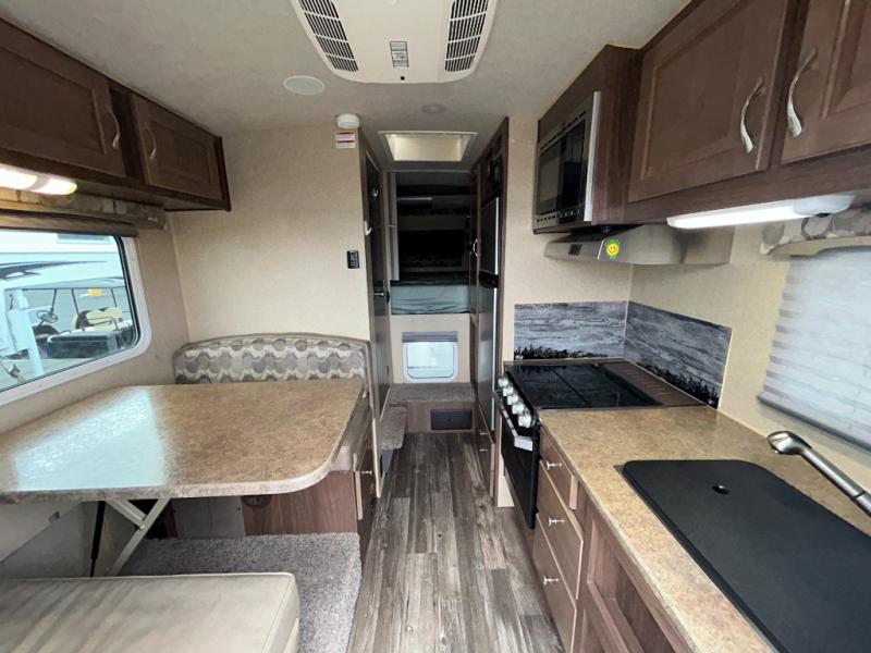 2020 Northwood Arctic Fox 865 Wet Bath, $ 34,990