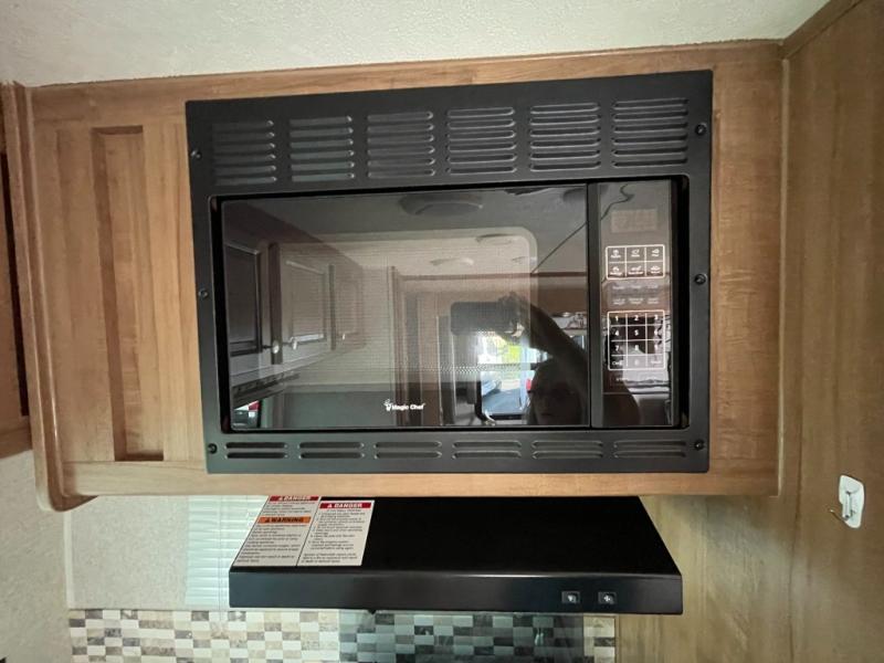 2017 Forest River Rockwood 8335BSS, $ 29,990