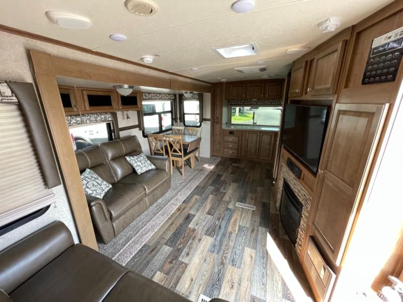 2017 Forest River Rockwood 8335BSS, $ 29,990