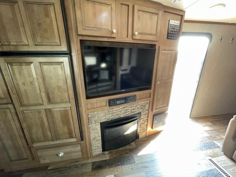 2017 Forest River Rockwood 8335BSS, $ 29,990