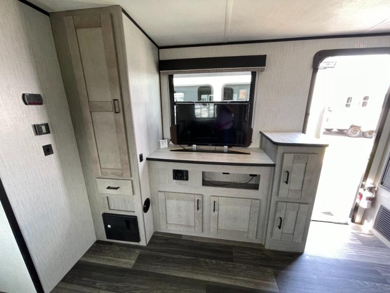 2021 Fleetwood Mallard M25, $ 22,990