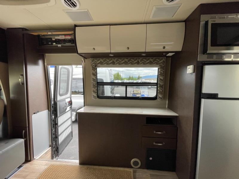 2015 Leisure Travel Vans Unity U24MB, $ 109,990