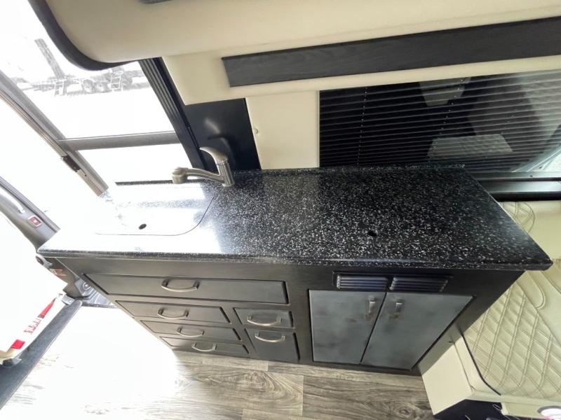 2021 American Coach Passage MD2 Lounge 170 STD, $ 99,990