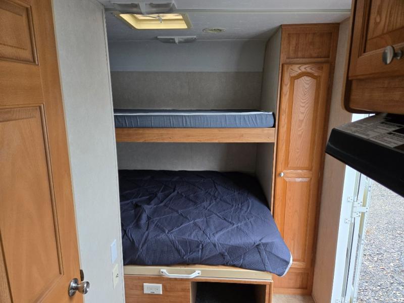 2007 Forest River Shamrock 23RS, $ 9,995