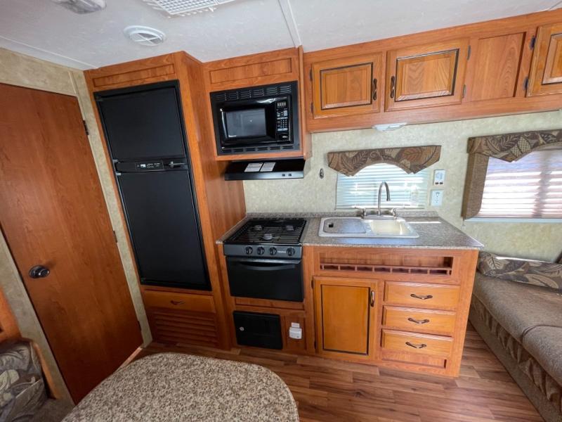 2011 Coachmen Catalina 22FB, $ 15,990