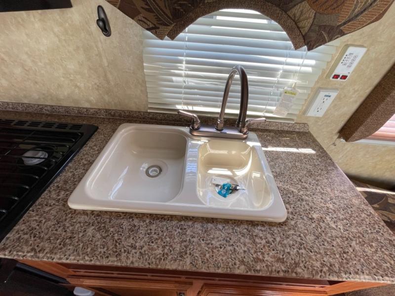 2011 Coachmen Catalina 22FB, $ 15,990