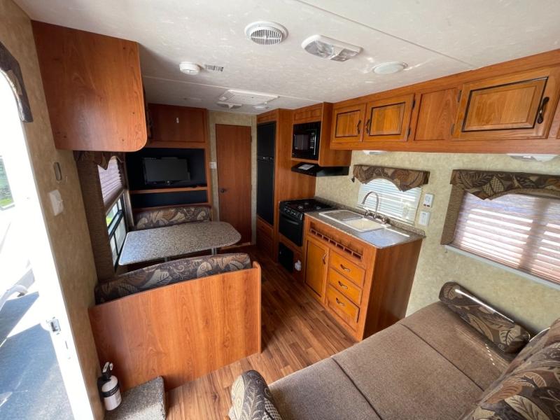 2011 Coachmen Catalina 22FB, $ 15,990