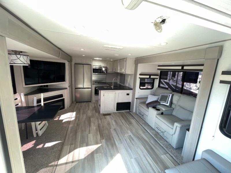 2022 Prime Time Manufacturing Lacrosse 3411RK, $ 39,990