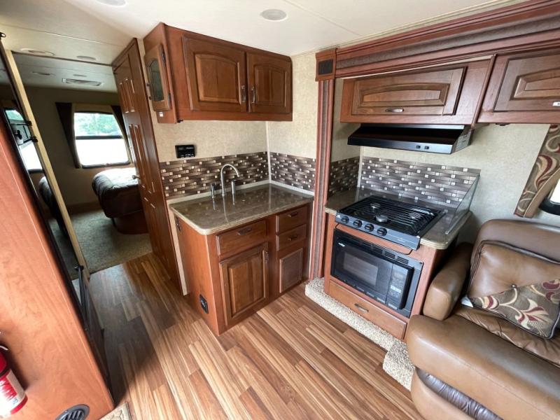 2015 Jayco Melbourne 29D, $ 69,990