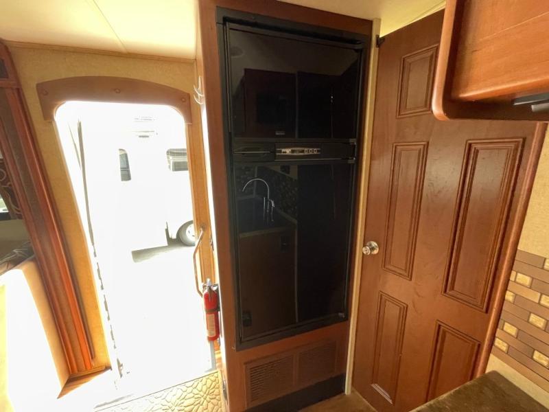 2015 Jayco Melbourne 29D, $ 69,990
