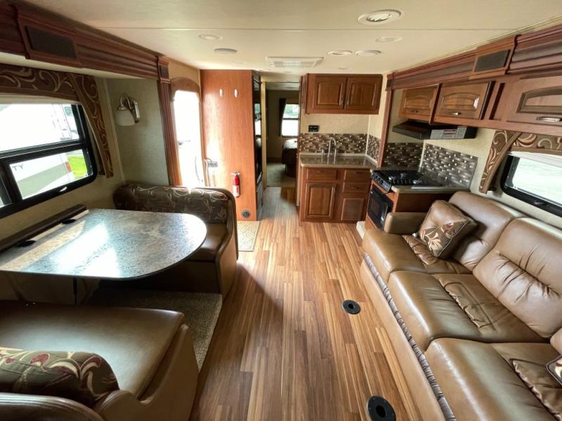 2015 Jayco Melbourne 29D, $ 69,990